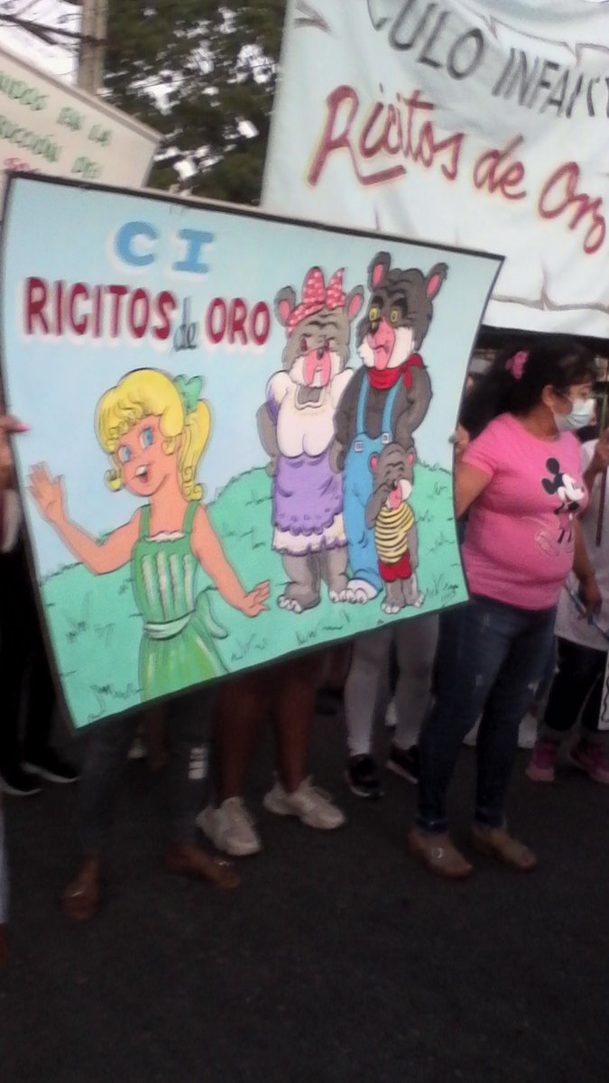 PrimeraInfanc15's tweet photo. Los círculos infantiles de San José estuvieron bien representados en el desfile por el 1ro de Mayo. Los trabajadores hicieron gala de colorido, iniciativas y compromiso porque Somos Continuidad🇨🇺💯 https://t.co/o6tLfVODkM