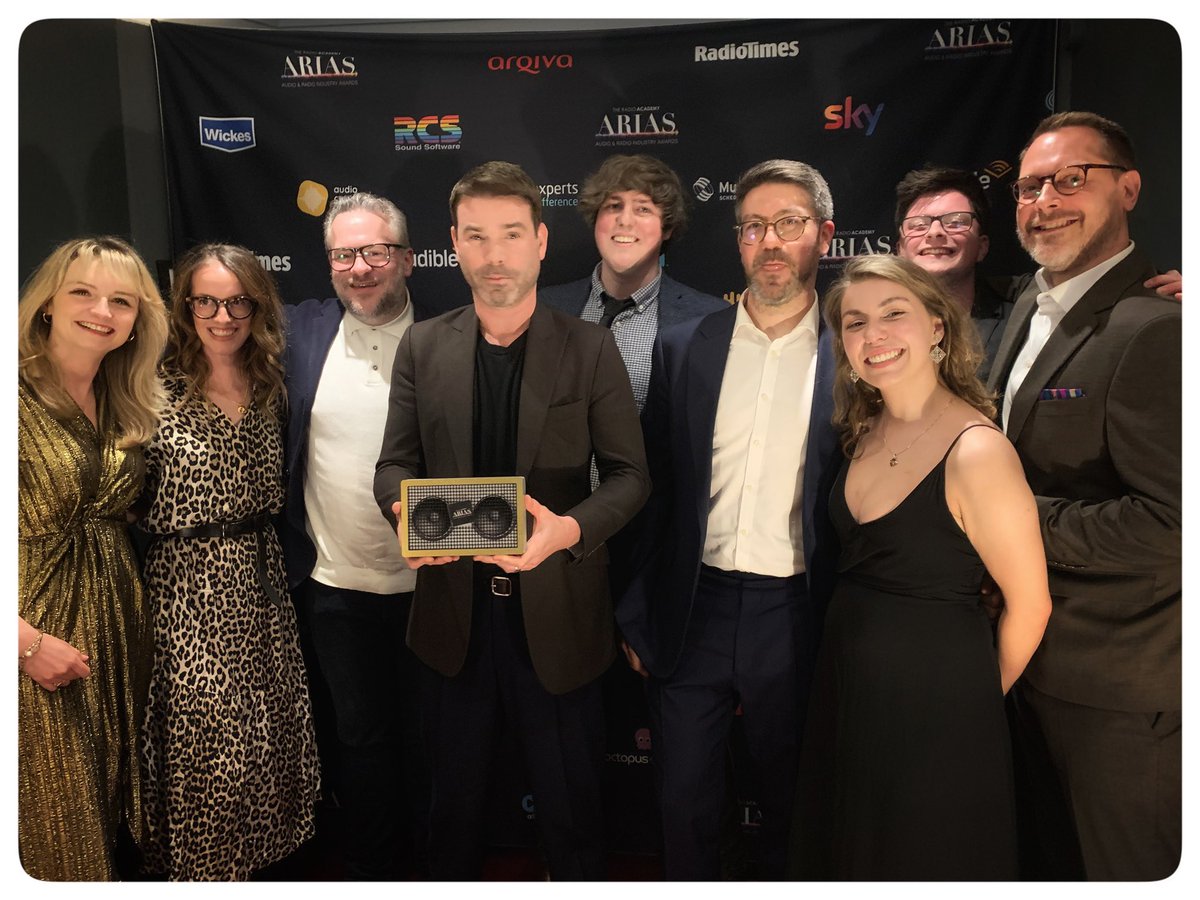 The Radio Academy (@radioacademy) on Twitter photo Well done <a href="/daveberry_tweet/">Dave Berry</a> and <a href="/absoluteradio/">Absolute Radio</a>! 🙌
Thank you for squishing into our lil’ photo room!
#UKARIAS Well done <a href="/daveberry_tweet/">Dave Berry</a> and <a href="/absoluteradio/">Absolute Radio</a>! 🙌
Thank you for squishing into our lil’ photo room!
#UKARIAS