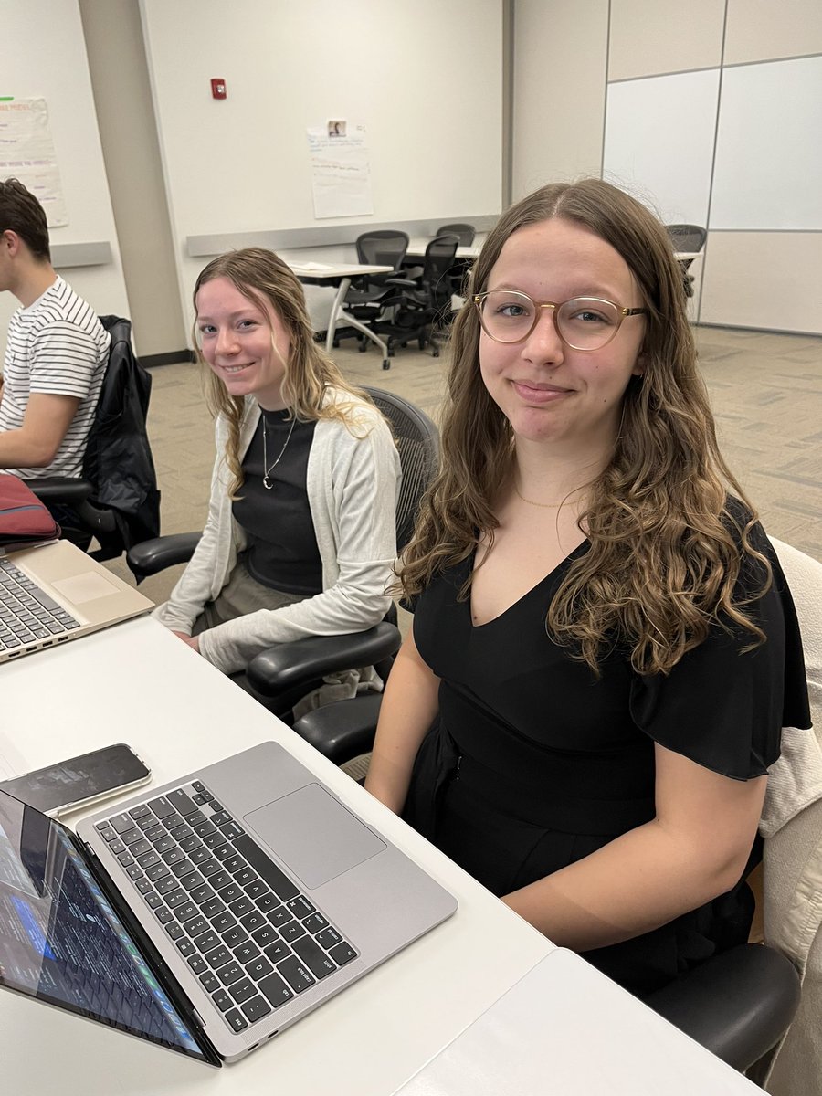 Laura Callaghan tweet media