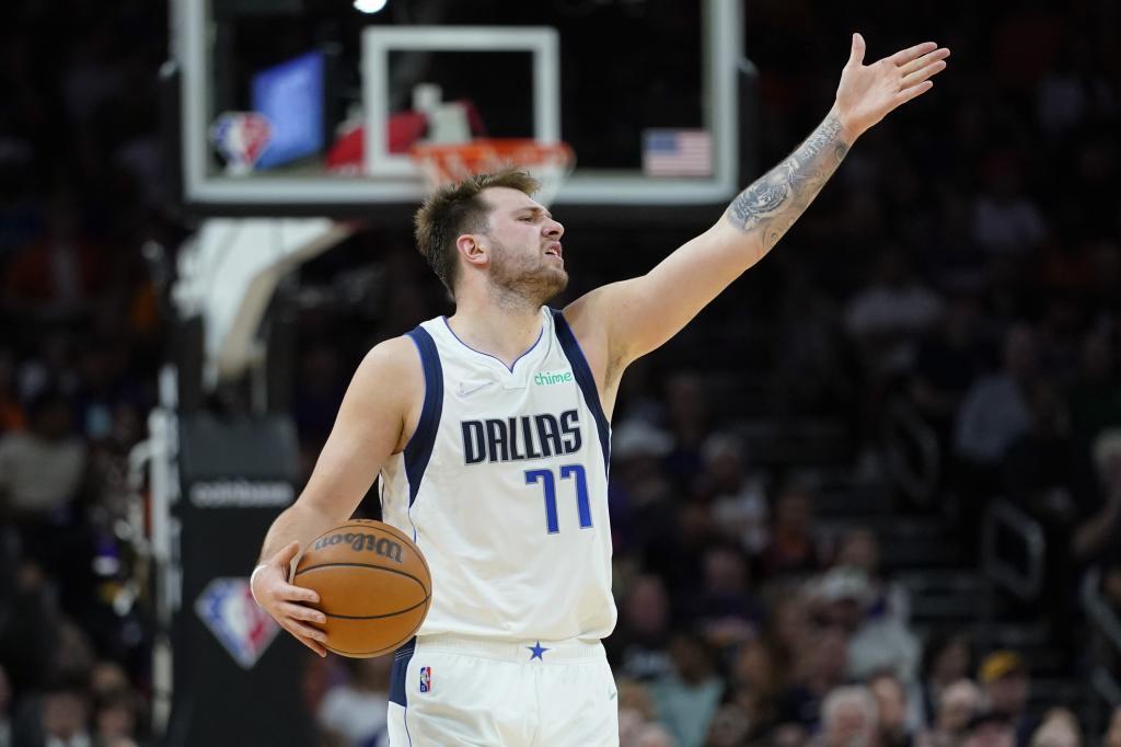 CarlosNBAle🏀 tweet media