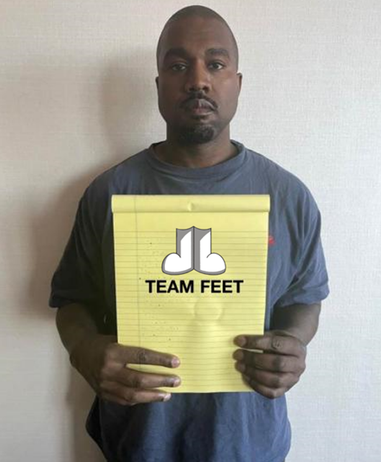 FeetAndEyesGuys's tweet photo. TRAIT WARS! https://t.co/ZoDhzGgfjK