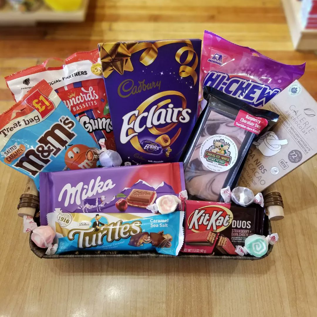 How_sweet_inc's tweet photo. Need some ideas on what to give your loved one for Mother's Day? How about a custom candy basket filled with her favorite things.
#mothersdaygift #candybaskets #yql #lethbridge #downtownleth #howsweetinc #lethbridgecandyshop https://t.co/fiBwHdbrHp