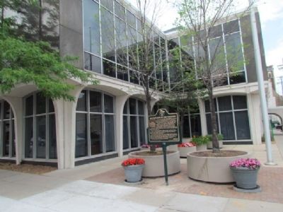 TheTaleofaTown1's tweet photo. Although now Associated Bank, the Green Bay Packers were organized in 1919 in the old Green Bay Press-Gazette building that stood in that same place on 315 Cherry Street. Little did the founders know how much the organization would impact the city over 100 years later. #gpg https://t.co/zhl75s6tDK