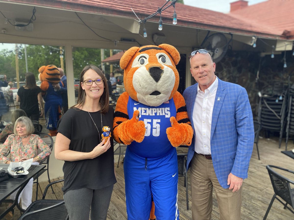 Hanging with TSP &amp; Pouncer ⁦<a href="/RLIrwinUofM/">Richard Irwin</a>⁩ ⁦<a href="/courtbrafford/">Courtney Brafford</a>⁩