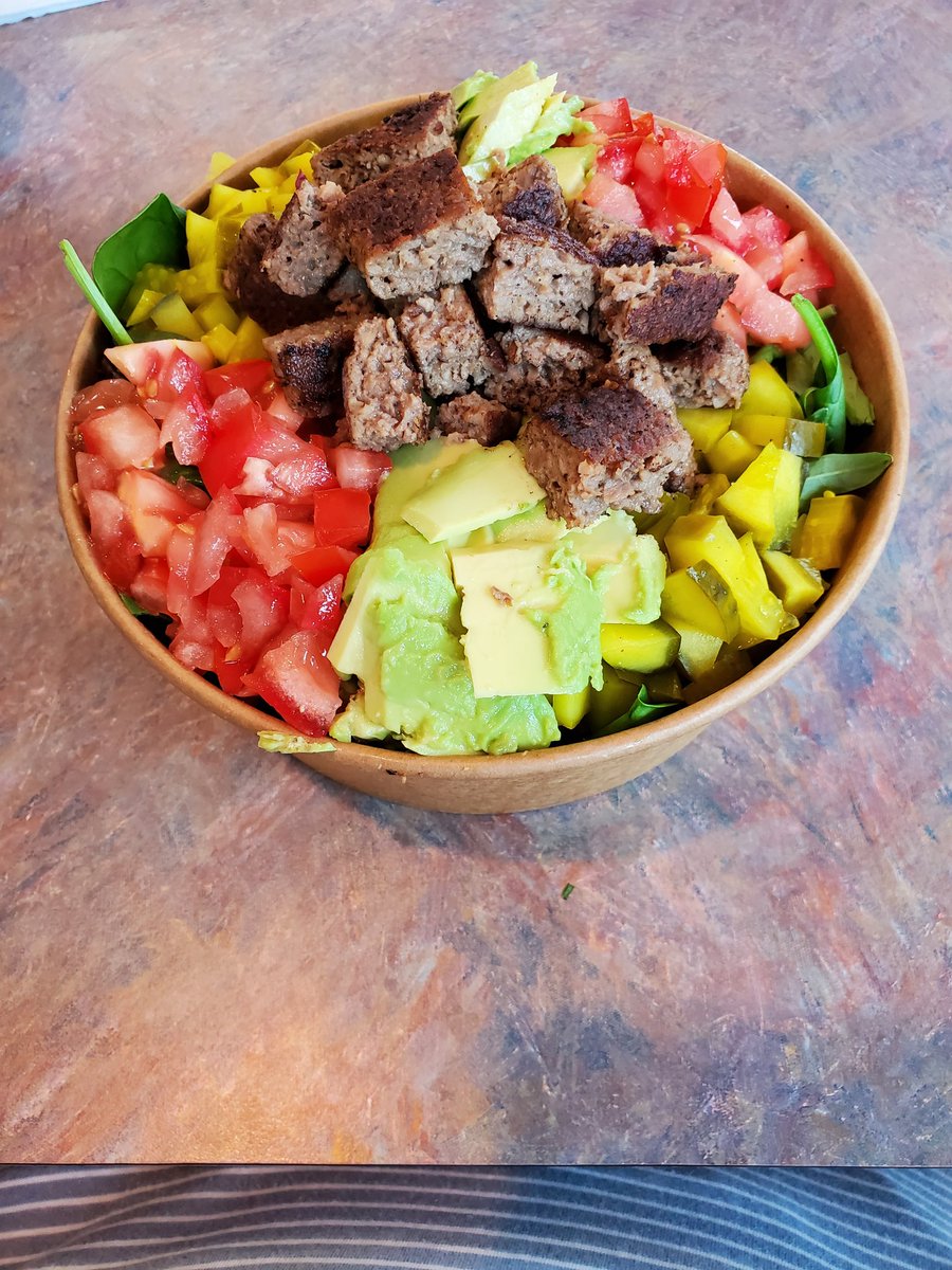 JackDentJr1's tweet photo. @ImpossibleFoods #impossibleburger #californiaburgersalad #veganthousandisland #loopyleaf #veganrestaurant #cwv #downtowncwv #veganlunch #veganeating #wvhealthyfoodie https://t.co/a5fmgejq0V