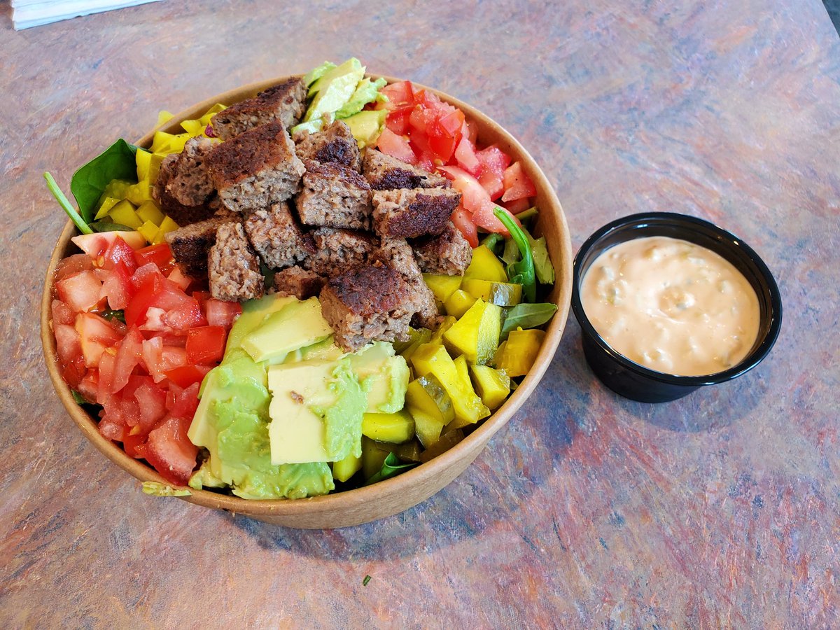 JackDentJr1's tweet photo. @ImpossibleFoods #impossibleburger #californiaburgersalad #veganthousandisland #loopyleaf #veganrestaurant #cwv #downtowncwv #veganlunch #veganeating #wvhealthyfoodie https://t.co/a5fmgejq0V