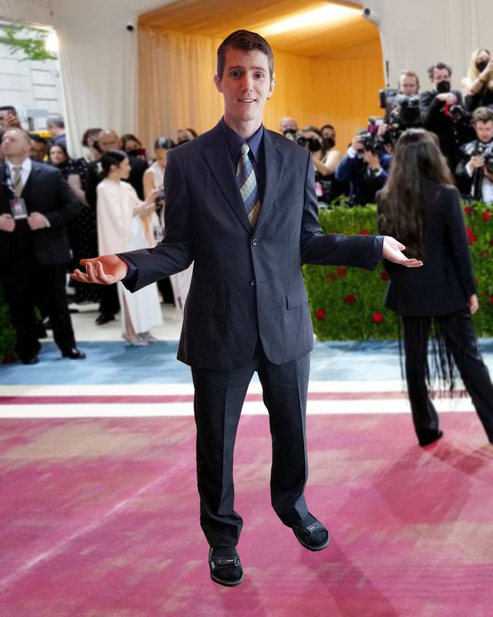 LinusTech's tweet photo. met gala simply wasn't ready for this next level drip https://t.co/4bROMjk8Ei