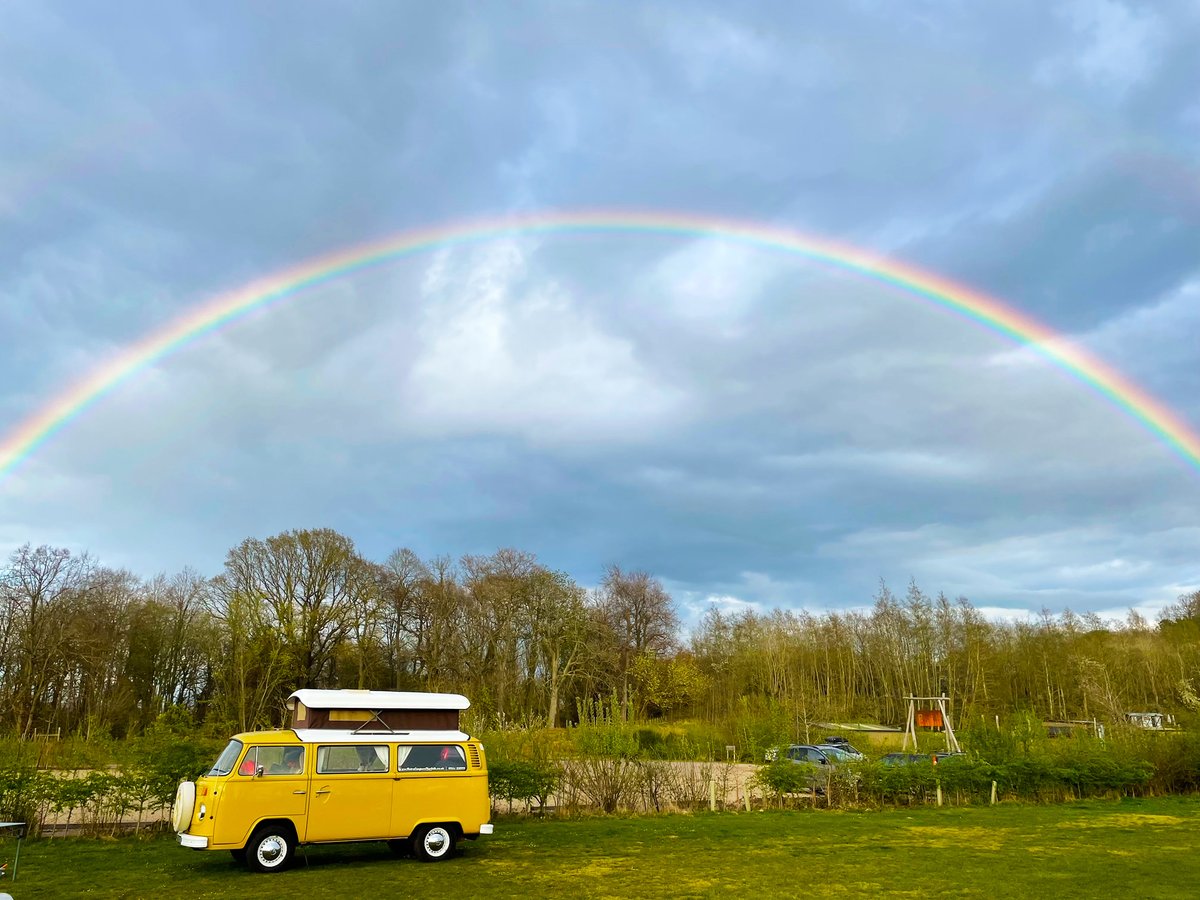 RetroCampers's tweet photo. "Someday I'll wish upon a star and wake up where the clouds are far behind me" - Israel Kamakawiwoʻole (Somewhere Over the Rainbow) #SundayVibes #Wisdom #Norfolk https://t.co/hs81z8AqGy
