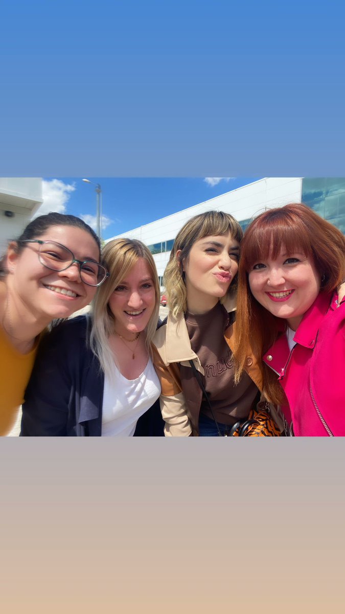 laura_peque tweet media
