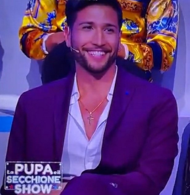 Moni22448837's tweet photo. Te comes la cámara con 🍟😍🤩💙
#SecchioneGianmarco7 https://t.co/o1mhwGNZz0