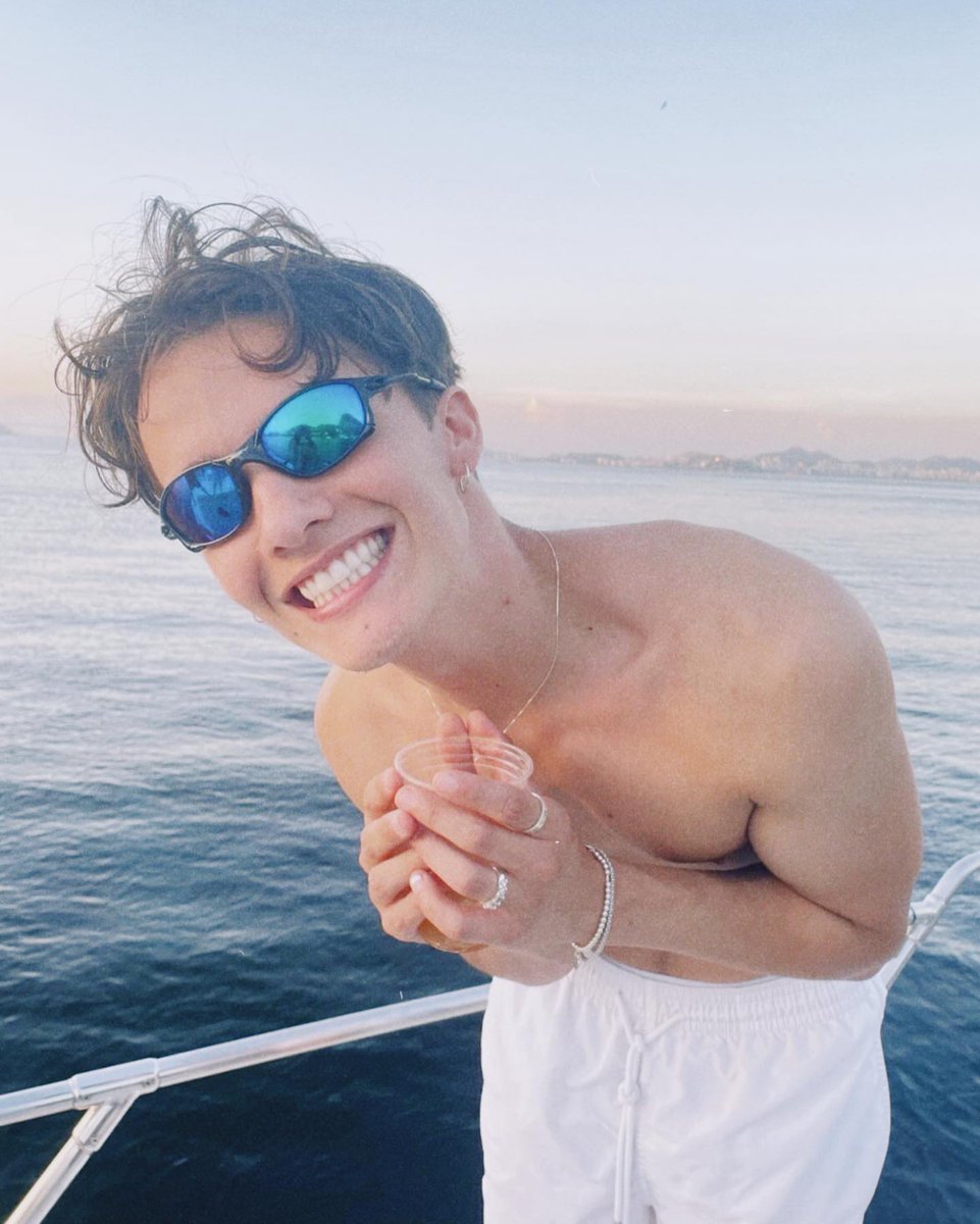 rcgdaily's tweet photo. Como ele é lindo💕

📸: throughofmyeyes via Instagram feed https://t.co/JSsDAI7Pli