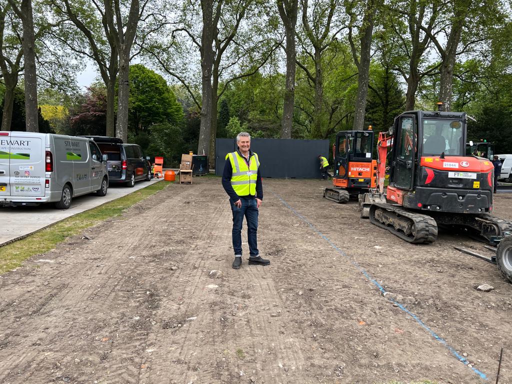 The epic task of building an #RHSChelsea main avenue garden has begun. Over 50 people will help to create The Perennial Garden ‘With Love’ – we’ve just 17 days to turn a 22x10m space into a forensically perfect garden at the world’s most famous flower show! #WithLoveGarden