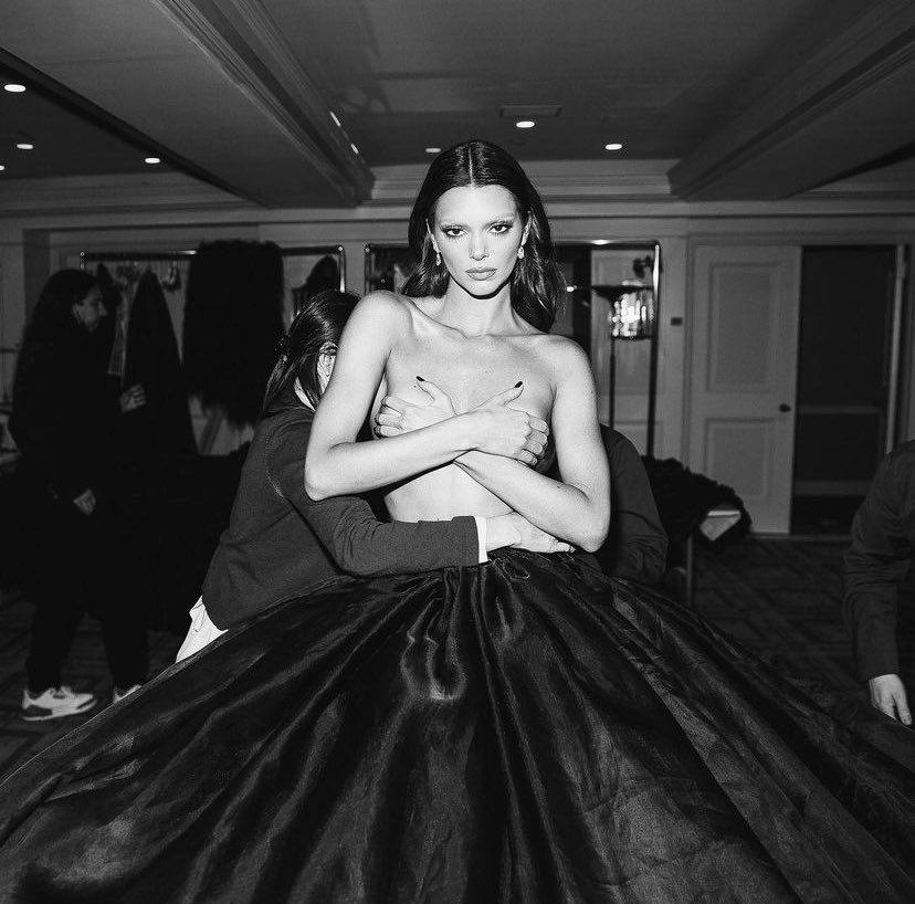 archivekend's tweet photo. kendall jenner means power https://t.co/XFm4EnvJwC