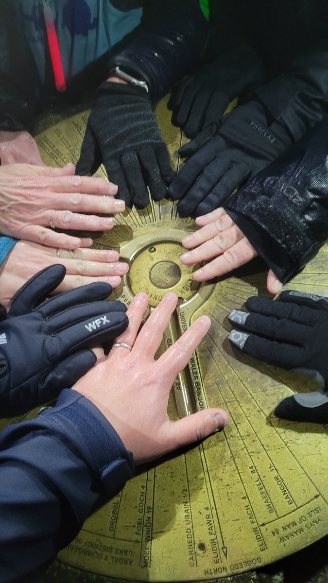 AlderHeyPhysioC's tweet photo. Challenge completed β
οΈ
Our #CommunityPhysio team plus @mynameis_KateW @kateholian @SteveGowland @JennyGr02 @carol7platt and Sharon completed the @AlderHeyCharity #SnowdonAtNight walk. Despite the AWFUL conditions, we managed to raise over Β£2k π§πβοΈ @AlderHey https://t.co/DyxHsdlZ8n