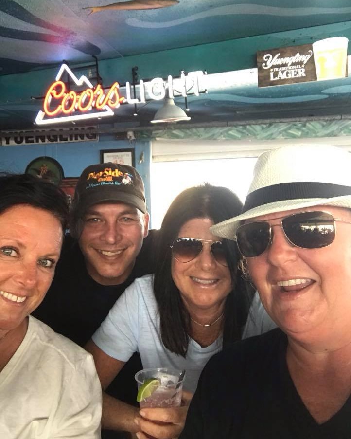 PierSideGrill's tweet photo. Grab your swashbuckling crew and head PierSide for #HappyHour from 3-6 pm! π»
$3 Miller Lite & Yuengling
$3.50 Domestic Bottles
$4 Wines & Wells
π·: Lisa C.
#PierSideFMB https://t.co/XnBihhacOp