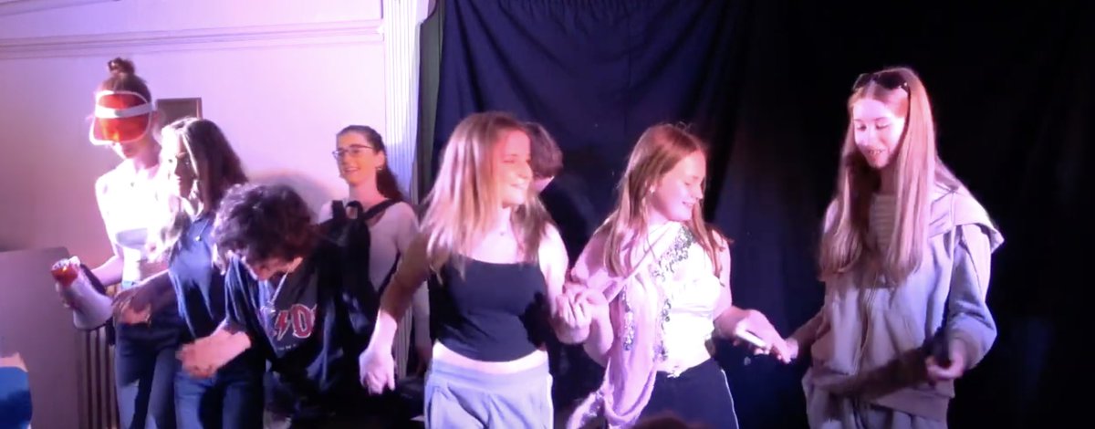 DovColStMartins's tweet photo. So proud of St Martin’s &amp; @DoverColDuckies for winning the House Drama competition!  

Izzy, Astrid, Tilly, Paula, Lina, Sofiia, Magda, Jasmin, Janne, Roxann &amp; Gabriella: thank you so much for representing both houses so well 🤗  

Fantastic effort by all involved 👏🏼 https://t.co/kBNVREDeO4