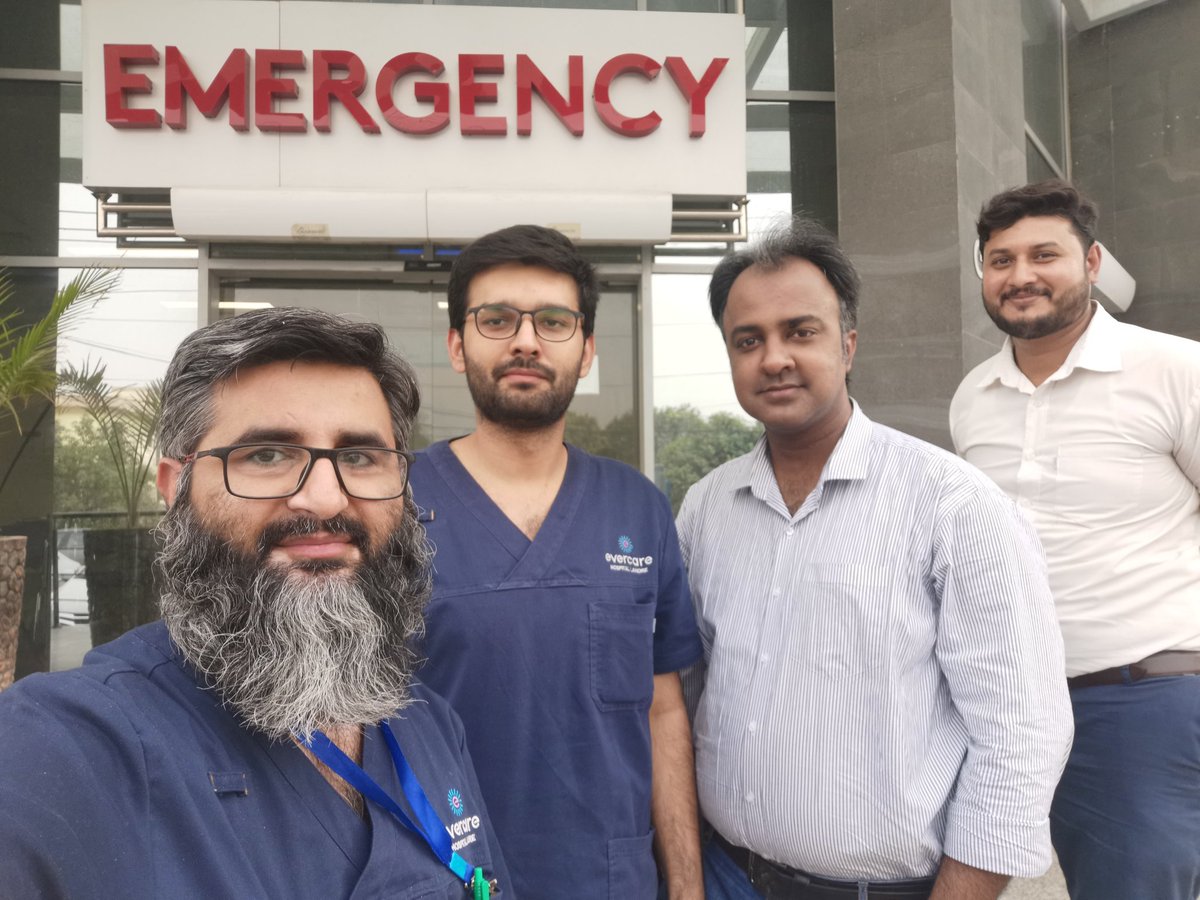 _Dr_Hz_'s tweet photo. Happy Eid Greetings from on duty squad. 🩺 https://t.co/4RRMRNDVhH