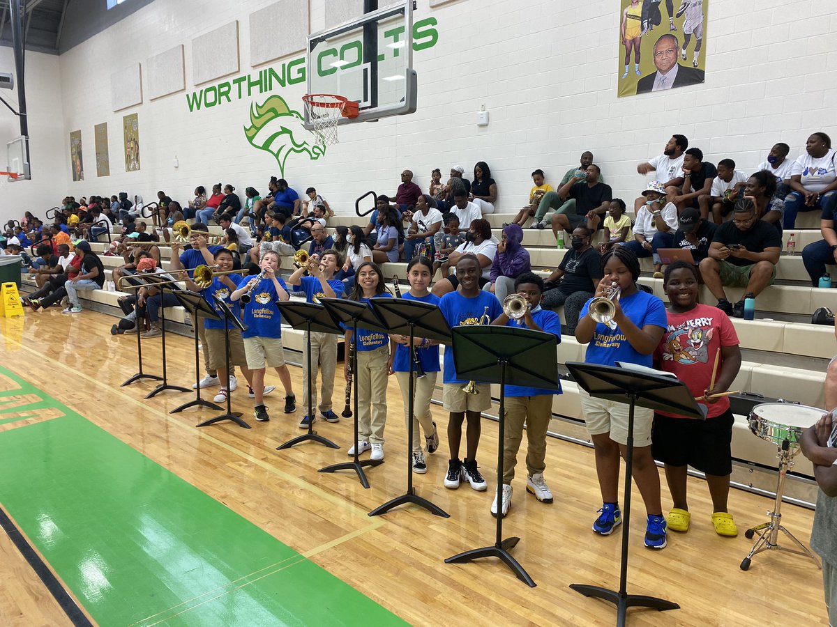 The leopard band performing at the longfellow basketball game playoffs this past weekend! <a href="/elem_longfellow/">Longfellow ES</a> @HISDFineArt @TeamHISD