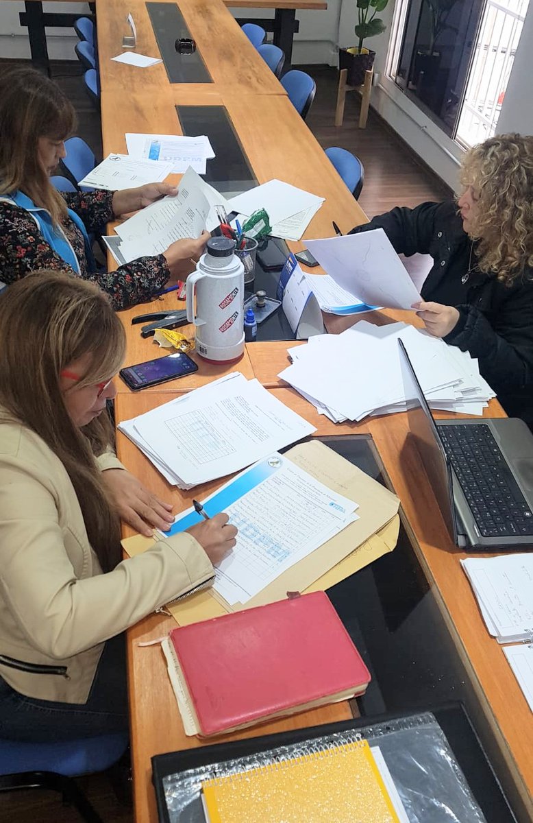 BurtnikClaudia's tweet photo. Titularizaciones: hecho histórico dos procesos simultáneos vacantes 2018-2019. Conquistas producto de decisiones políticas priorizando el diálogo como herramienta en defensa del colectivo docente. Gracias por seguir confiando en udpm con @grillo141  @BoveroEdith @MirtaElizbaez https://t.co/IFUlXcx3UJ