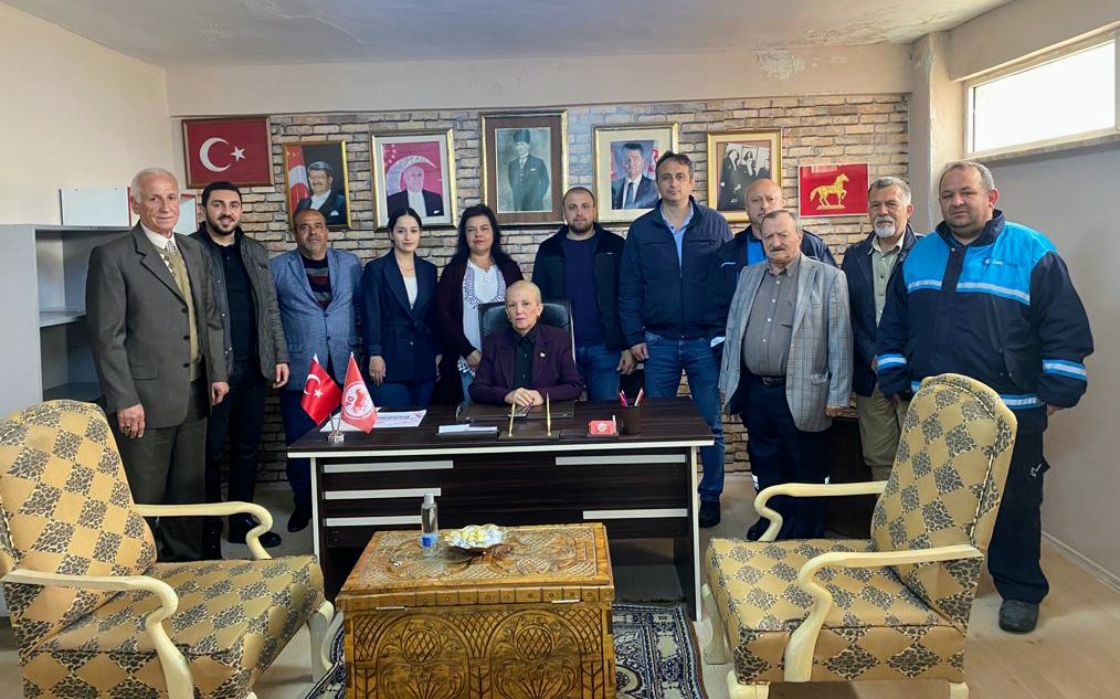 AytenKozal's tweet photo. DEMOKRAT PARTİ EDİRNE İL Baskanliginda Bayramlasma. https://t.co/XoPSsn9SVu