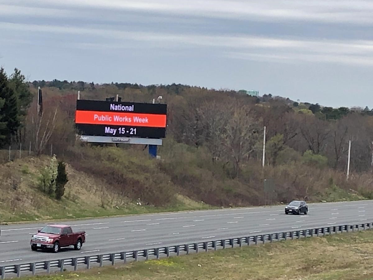 It's coming! National Public Works Week, that is. Check out what the Peabody, Mass., Public Works Dept. is doing along I-95, U.S. Route 1 and Route 128. 
#ReadyAndResilient #NPWW Thanks to <a href="/neapwa/">New England APWA</a> Public Works Awareness Committee Member and City Engineer Will Paulitz for the pic.