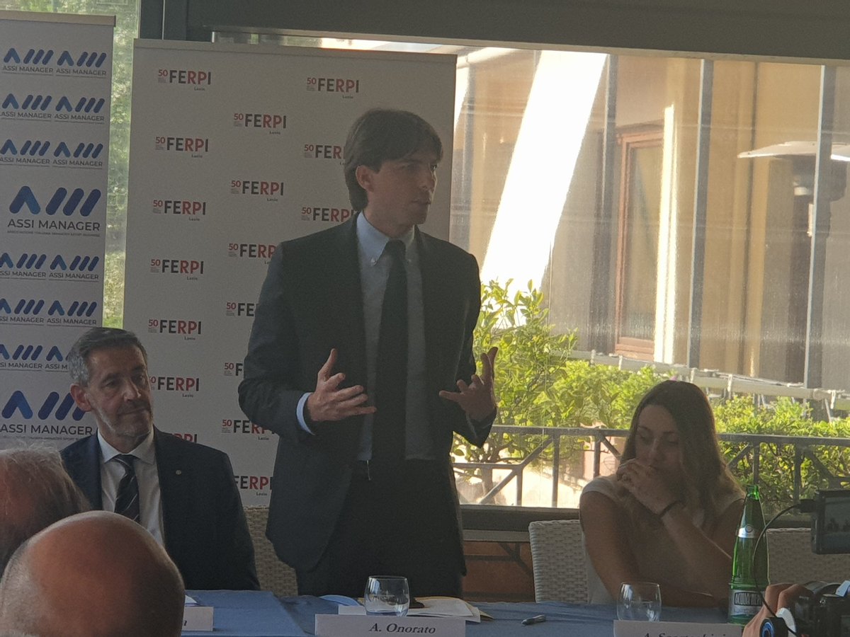 anitafab's tweet photo. Al Circolo Canottieri Lazio oggi si è tenuto l'evento a cura di Ferpi Lazio "Sport e grandi eventi: le potenzialità del brand Roma" con l'Assessore Alessandro Onorato
@FerpiLaz  @Ale_Onorato @peppe_delucia https://t.co/ROLDXvuKcO