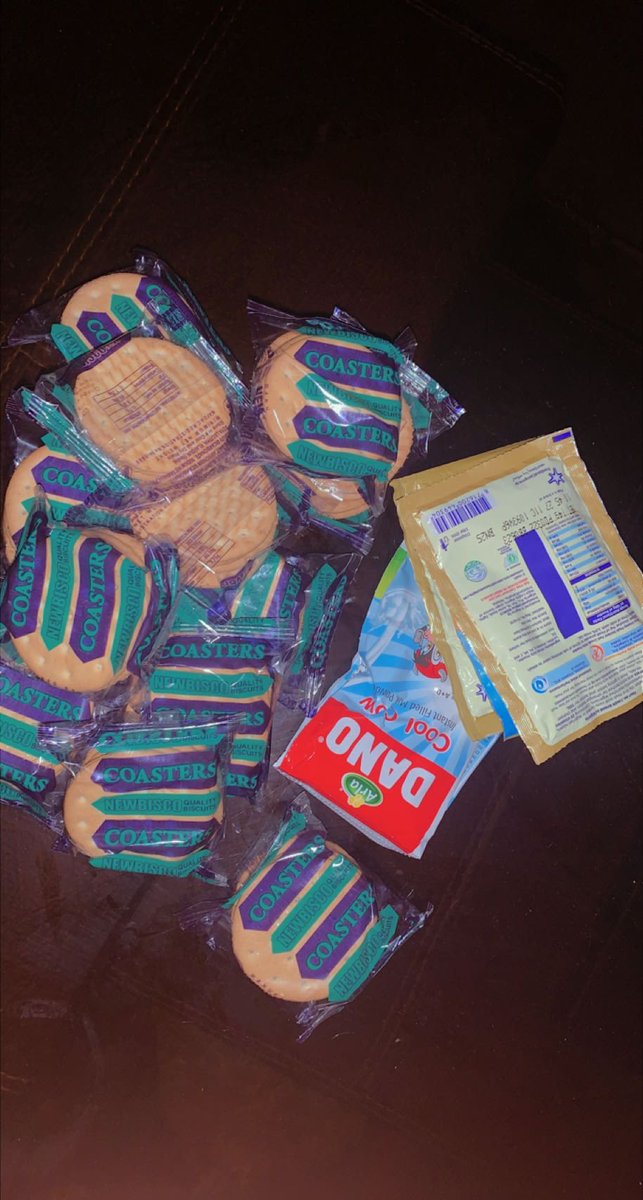 Rayomi0's tweet image. What is this country turning to 🤦🏽‍♀️I got this biscuits and 5milks for #700 Nawa ooo