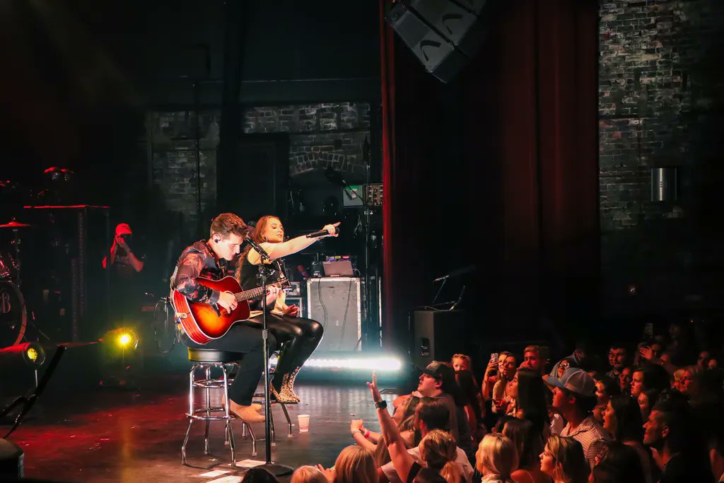 OffRecordTX's tweet photo. country music singer @GabbyBarrett_ performed at the legendary @gatheatre with special guests @kingcalaway! check out our latest gallery/review by photographer @_nicoleallario here: https://t.co/906UYzkTlf 🎸
-
#offrecordblog #gabbybarrett https://t.co/0QBKktAwXU