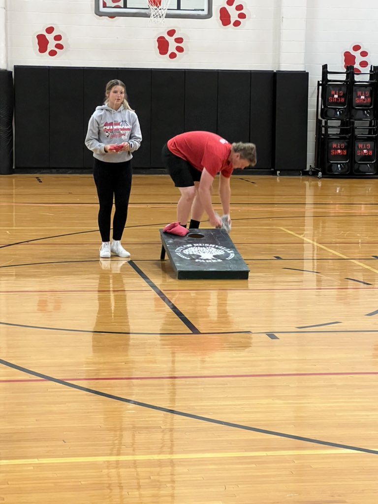 RCHS Seniors enjoyed dilly bars and fun activities in the gym during srt.