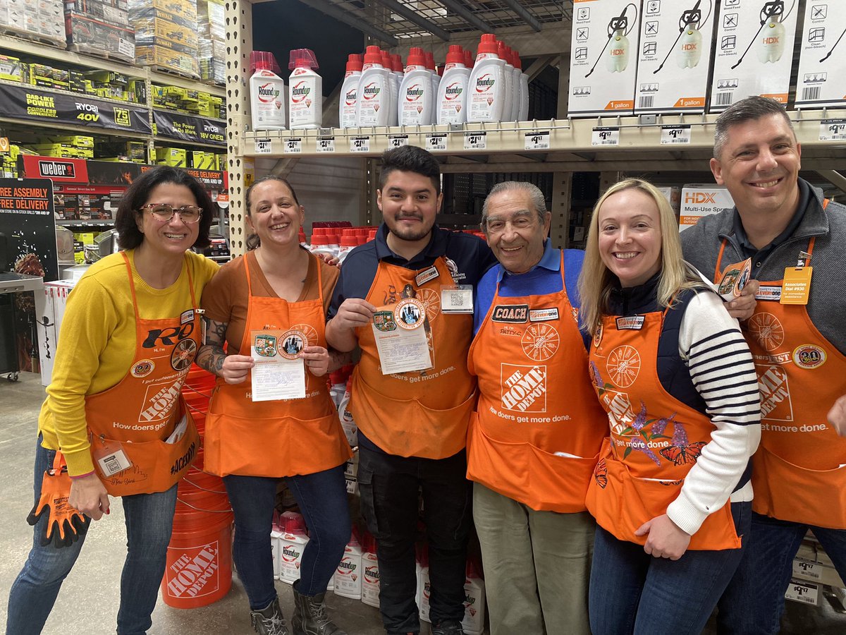 EILEEN SIMPSON tweet media