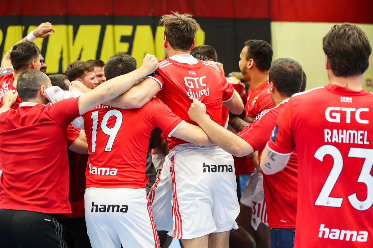 ehfel_official's tweet photo. REVIEW: Read how @SLBenfica held off a challenge by @GorenjeVelenje to comfortably qualify for the #ehffinals Men ⬇
#ehfel #morehandball #moregoals
https://t.co/LYlS9Eysq2 https://t.co/1txtQ4nWwA