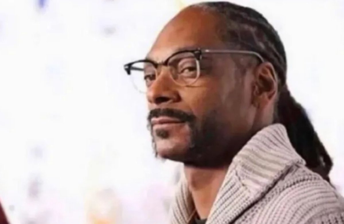 Yo, minutos después de que se me descargara el teléfono juzgando a otros por no dejar el celular: