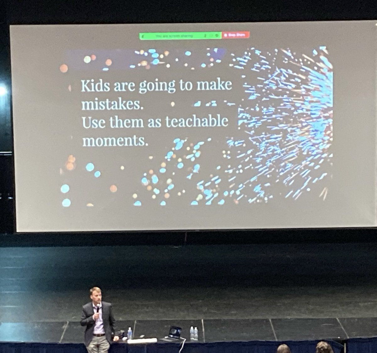Excited to have ⁦<a href="/DaveEisenmann/">Dave Eisenmann</a>⁩ ⁦<a href="/isd199/">IGH Schools</a>⁩ tonight presenting to families about raising tech healthy kids. #Inspire199