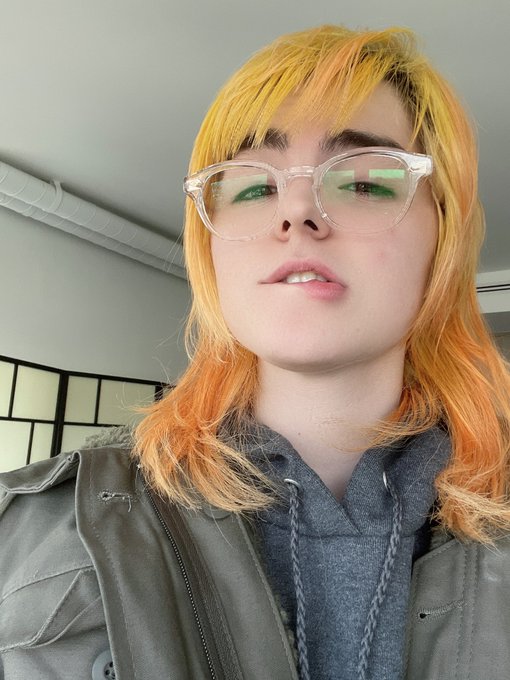 haha ur so hot  don&rsquo;t come to waynetech tomorrow https://t.co/65VCpG0Sq1<a href="/tag/mvsales"class="tags"><span>#mvsales</span></a><a href="/tag/mvtrans"class="tags"><span>#mvtrans</span></a>