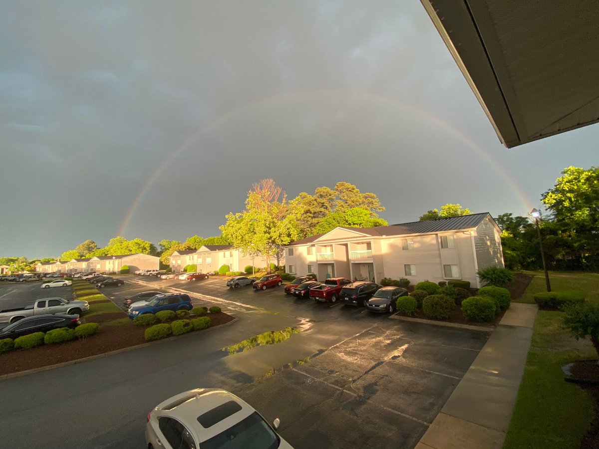 TonyaWPDE's tweet image. More rainbows all over Florence.