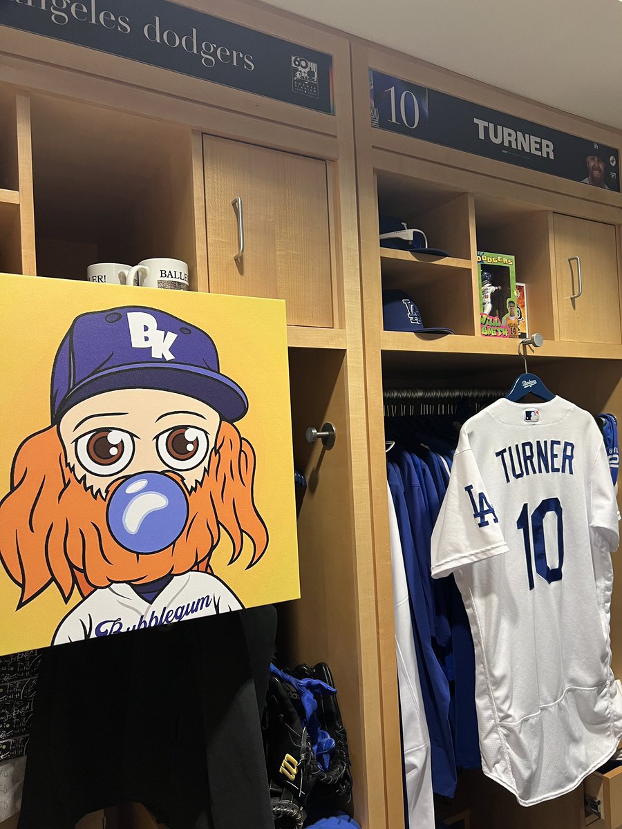 Hey <a href="/MLB/">MLB</a> don’t you think <a href="/redturn2/">Justin Turner</a> has the best locker for the <a href="/Dodgers/">Los Angeles Dodgers</a>