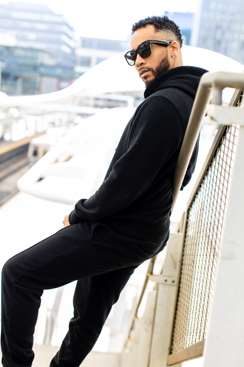 SF1music's tweet image. 🚨SHOW ALERT!🚨

Sunday May 8th
Civic Center Park
Cinco de Mayo Celebration!

Set time: 
4:00pm Local Stage!

FREE 
All ages!

Be there!

Details:
bit.ly/38JGlS2

📸 #threeofakindphotography

#sf1music
#Showalert #livemusic #model #cincodemayo #Cornbreadent #btellc