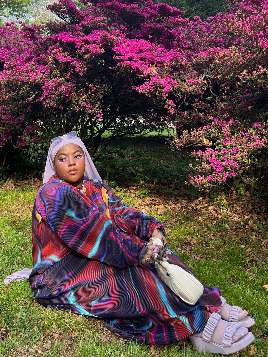 sincerelytahiry's tweet photo. Just came to show y’all how fine I looked yesterday 💅🏾🔥 Eid Mubarak everyone✨

@sincerelytahiry https://t.co/KSUZwkq9AF