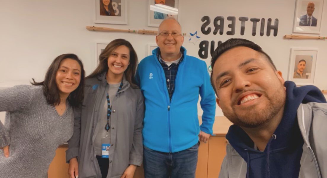 IHX Greater Lakes Chicago North Showtime!!! Top In-home experts Jon and Cristina stopping by to the hub today to get some phones from our amazing SSL @ItzelVega93 <a href="/GLMIHX/">IHX GREATER LAKES</a> #lifeatATT #attemployee