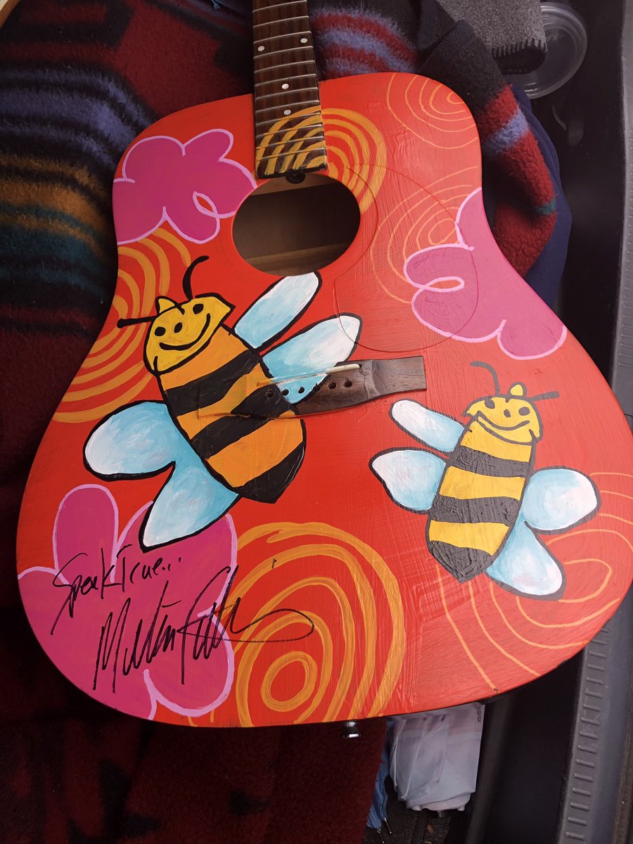 PWStudio's tweet photo. Three Guitars were signed by @metheridge! They will be auctioned soon! @EtheridgeFoun @EtheridgeNation @LynnGleim @BreadofL1FE #SpeakTrue #ChooseOnlyLove Next up - concert and meet and greet @carolinatheatre! https://t.co/DPncs1pT0x