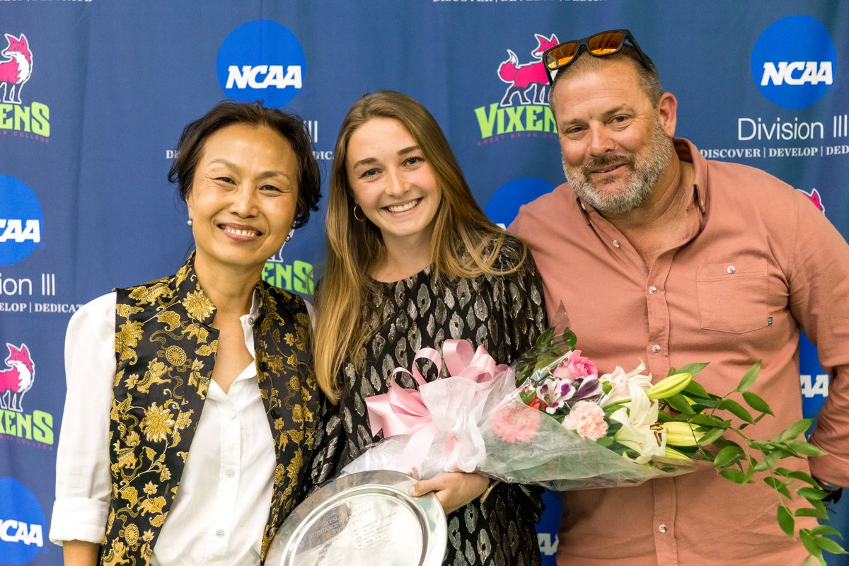 SBCvixens's tweet photo. The Vixens capped off a successful season with its annual Athletics &amp; Riding Banquet this past Sunday.

Senior golfer Annika Kuleba highlighted the event as the 2022 Crysler Award winner.

📰| https://t.co/taNlKSh3nP

#upupsweet | #vixenFIERCE 🦊 https://t.co/seLu5xVv3d