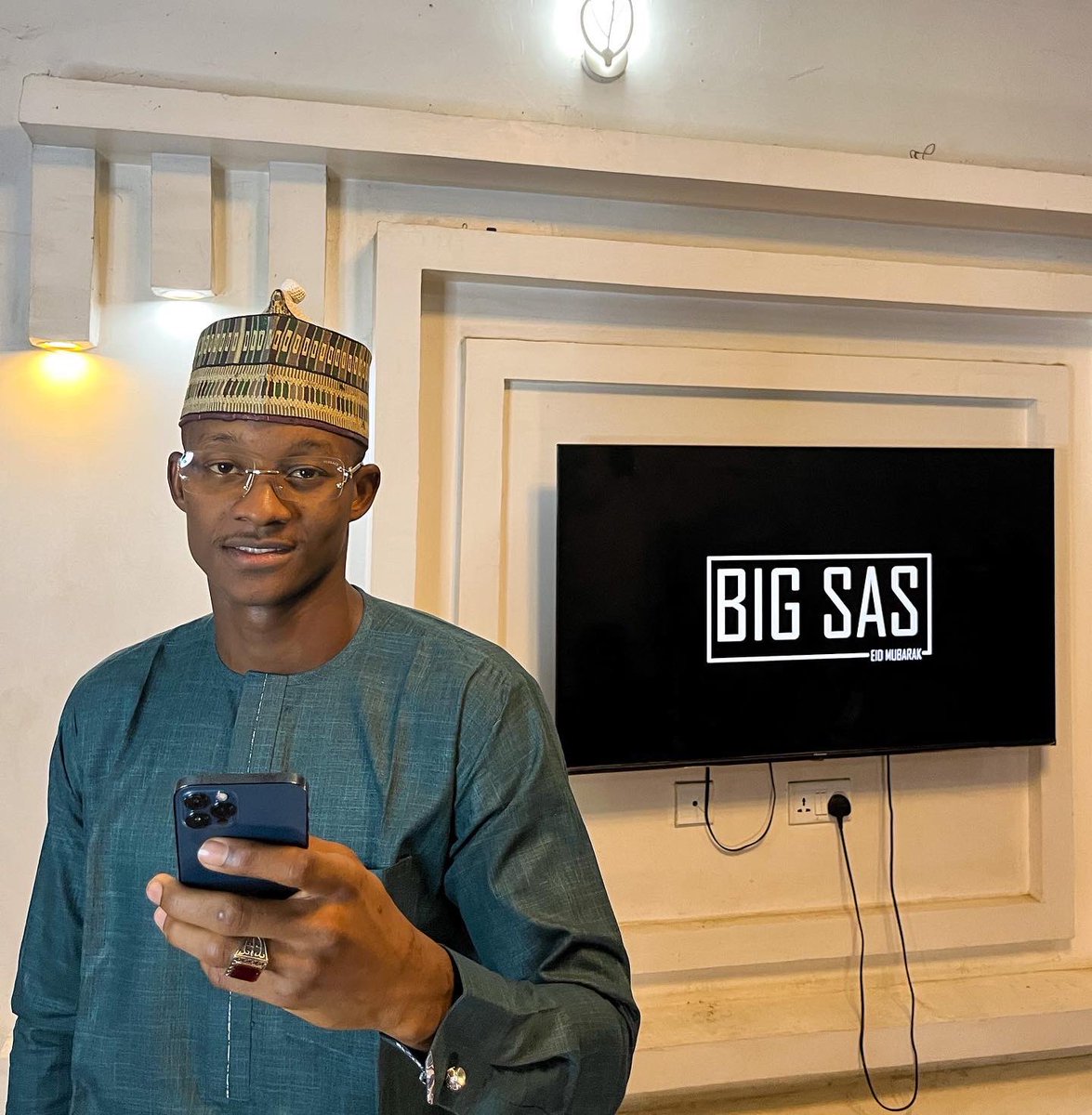 Saleem_the_OG's tweet photo. I don’t count Eid days but here’s goes this✨🦅✨ Eid Mubarak, again. https://t.co/FwcZdLM409