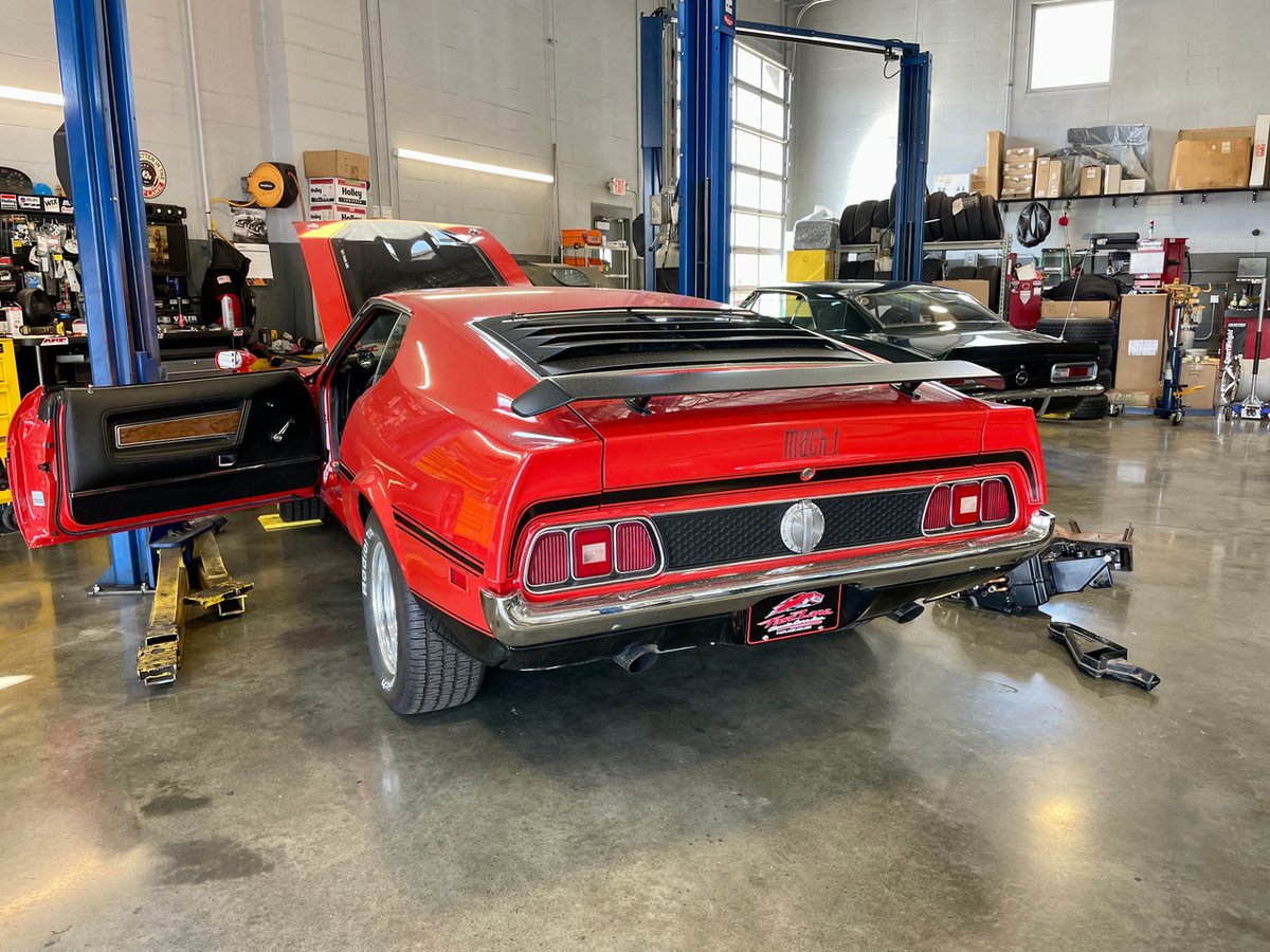 FastLaneSTL's tweet photo. Cherry classics getting some TLC 🍒👌
See what our team can do for your ride ➡️ https://t.co/ENZRuTrLh0
#classiccars #serviceshop https://t.co/6QZt1iYi5P