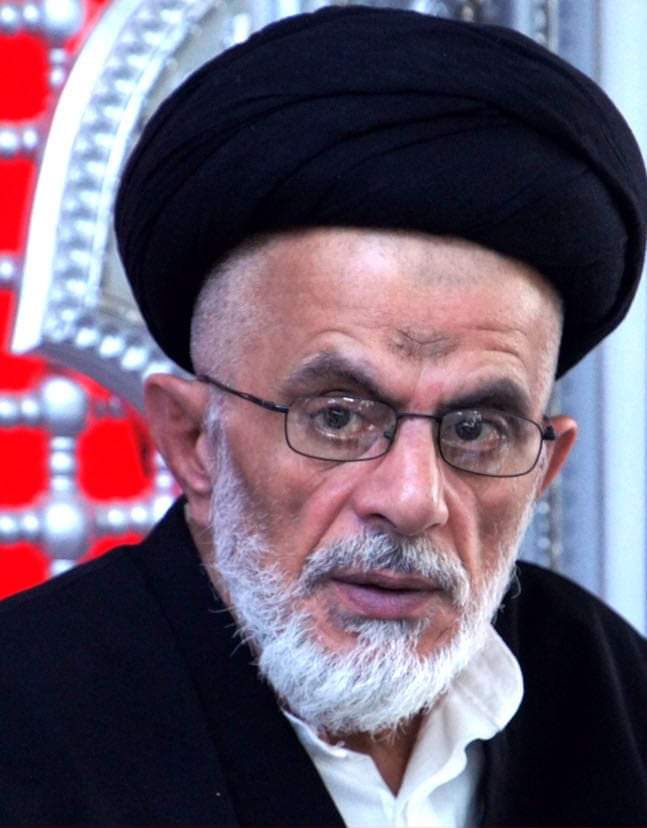 allah_asid's tweet photo. من حقّ العلماء أن يُعرَفوا، حتى لو اختاروا الزهد بالشهرة في حياتهم..
العلّامة المحقّق والفقيه المدّقق والأستاذ المتفوّق الذي مرّ على مائدة بيانه الكثير من العلماء والمبلّغين والخطباء، سماحة السيّد محمّد حسن ترحيني(قده)، إنتقل من الضيافة إلى الضيافة فأحال عيدنا عزاءًا بفقده..! https://t.co/cpPa2MBVbX