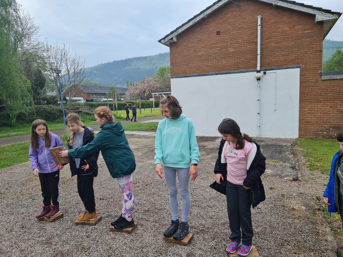 cwprimary's tweet photo. Team work makes the dream work. Great problem solving to complete the tasks. https://t.co/ILJ1xfOHbn