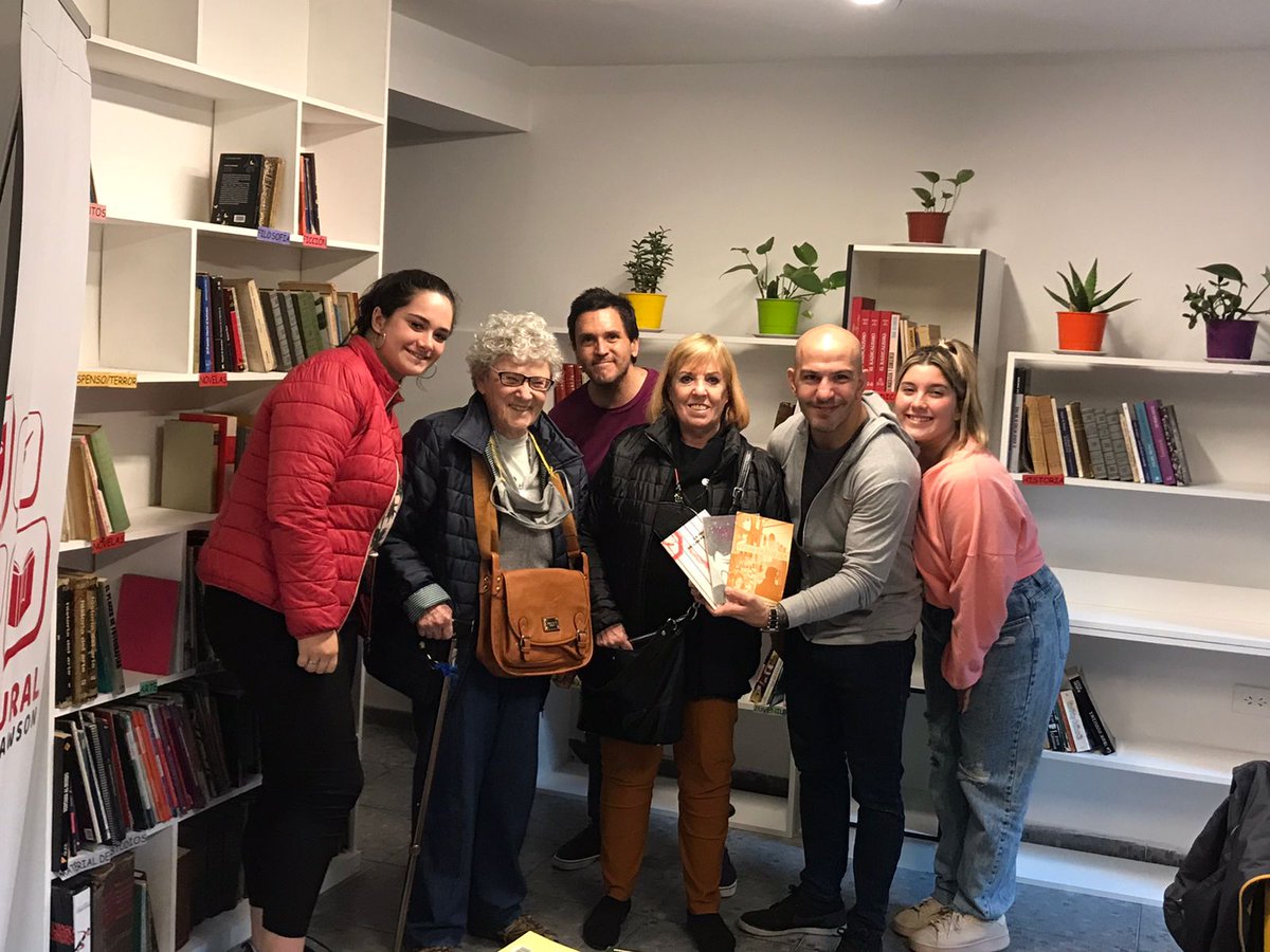 #ElviraRawson 
#BibliotecaDanteCaputo 
<a href="/ateneorecoleta/">Ateneo de la Recoleta Elvira Rawson</a> <a href="/ateneodepalermo/">Ateneo de Palermo Elvira Rawson</a> <a href="/radicalesxarg/">Radicales x Argentina</a> <a href="/UCRCapital/">UCR CABA</a> <a href="/hernan_najenson/">Hernan Najenson</a> <a href="/_nietochristian/">Christian Nieto</a>
Hoy recibimos a Alicia Dellepiane Rawson quien nos regaló sus libros para sumar a nuestra biblioteca 🤩  Muchas gracias 🙌