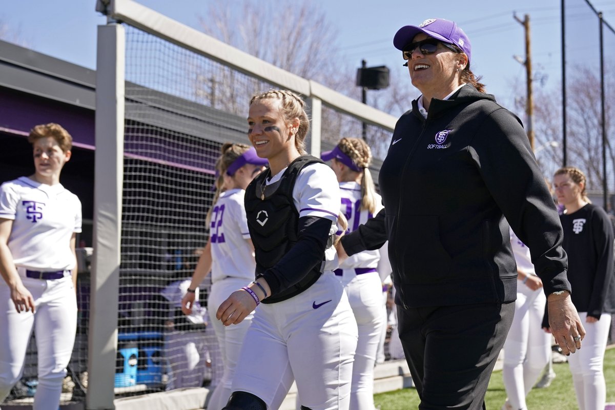 TommieSoftball's tweet photo. W VIBES!

#RollToms https://t.co/RPn5HhXPae