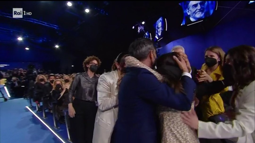 aleferaz's tweet photo. la tenerezza di questo momento 😭

#David67 #DavidDiDonatello https://t.co/7wAdKybcxN
