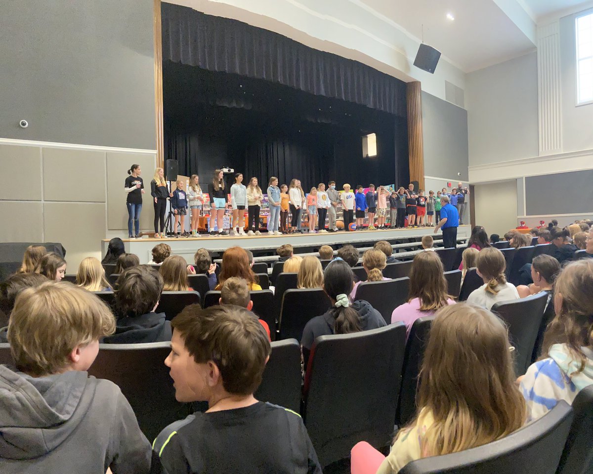 Huge shoutout to <a href="/ChagrinFallsPTO/">ChagrinFallsPTO</a> for funding this amazing assembly with  <a href="/jimbballjones/">Jim Basketball Jones</a> ! We learned so much about having the courage to be the best version of ourselves. #CFChooseCourage #CFISCourage