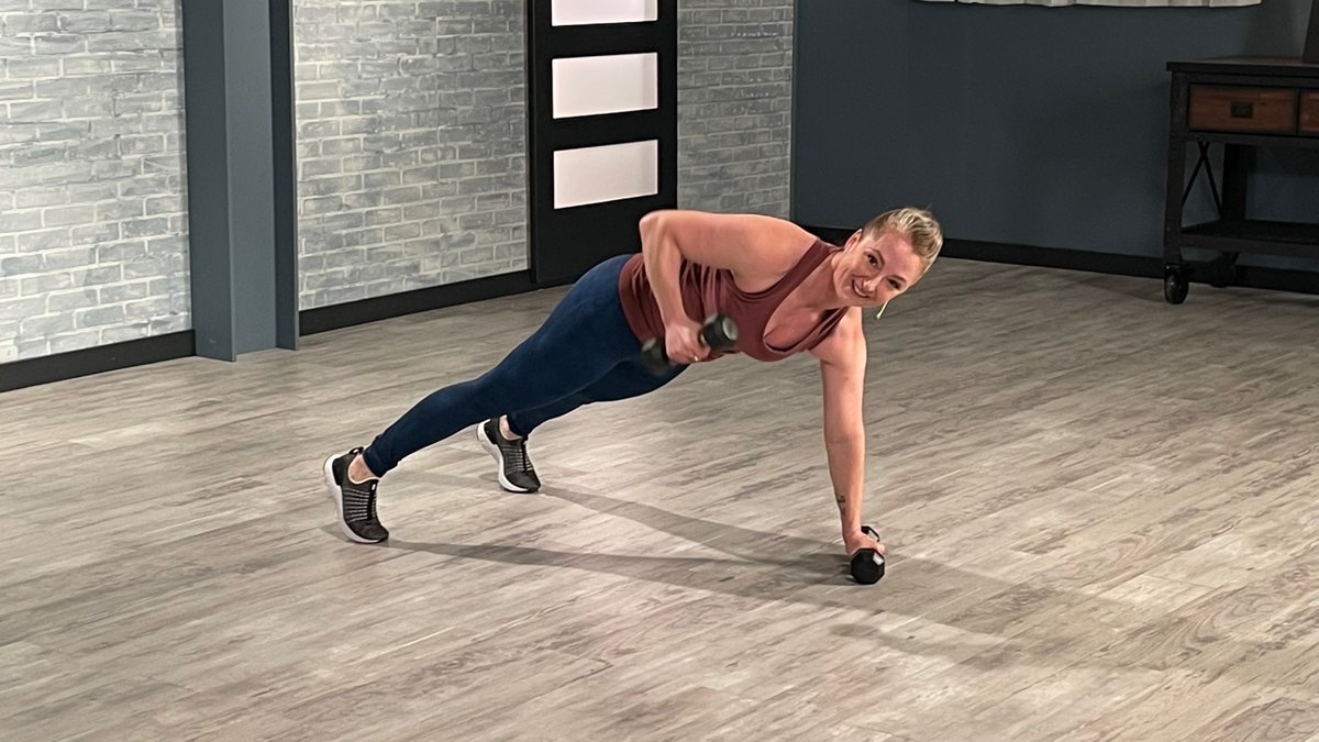 Wellbeats's tweet photo. Fun in the studio with #Wellbeats instructors @LynneaDoublette and @HeatherCFitness today! 🤩 https://t.co/9lTHtnd7a1